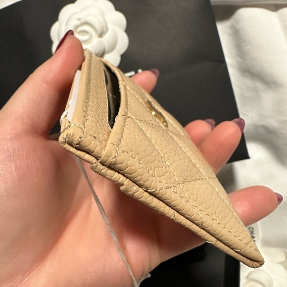 BNIB Chanel Beige Caviar Flat Card Holder with GHW - Picture 9 of 12